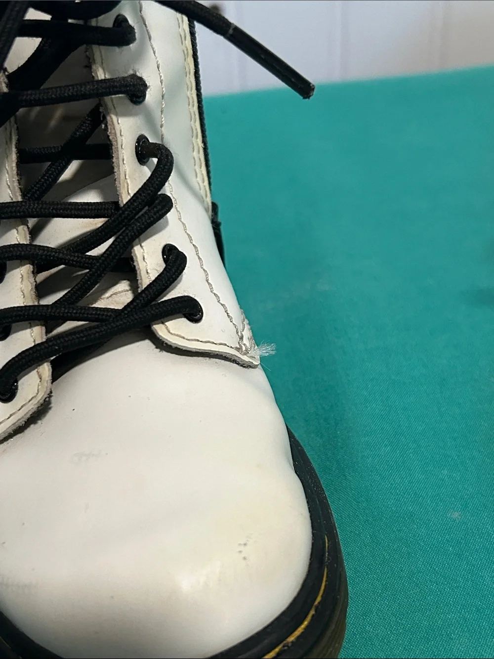 Dr. Martens White Kids Lace-Up Combat Boots with Black Accents Sz: 9